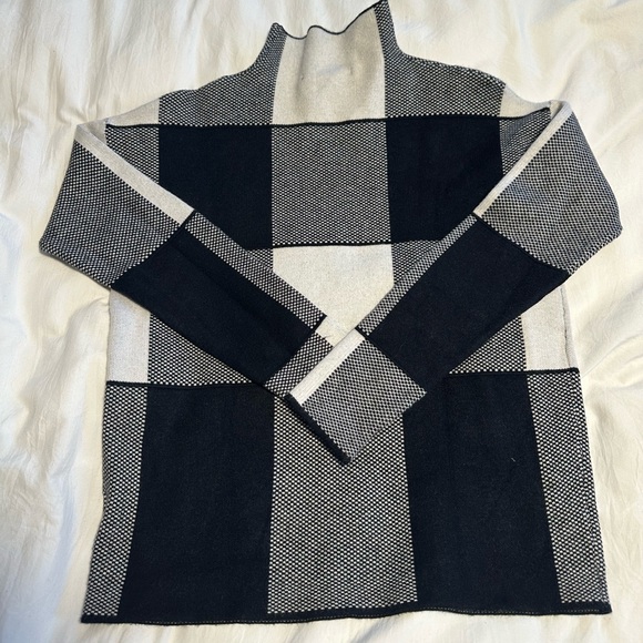 Tahari Womens Sweater Top Black White Plaid Mock Neck Preppy Long Sleeve XS NWOT - Picture 3 of 8